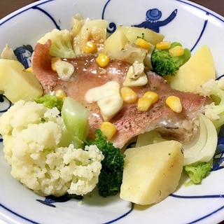 野菜もたっぷり♪赤魚の蒸し焼き